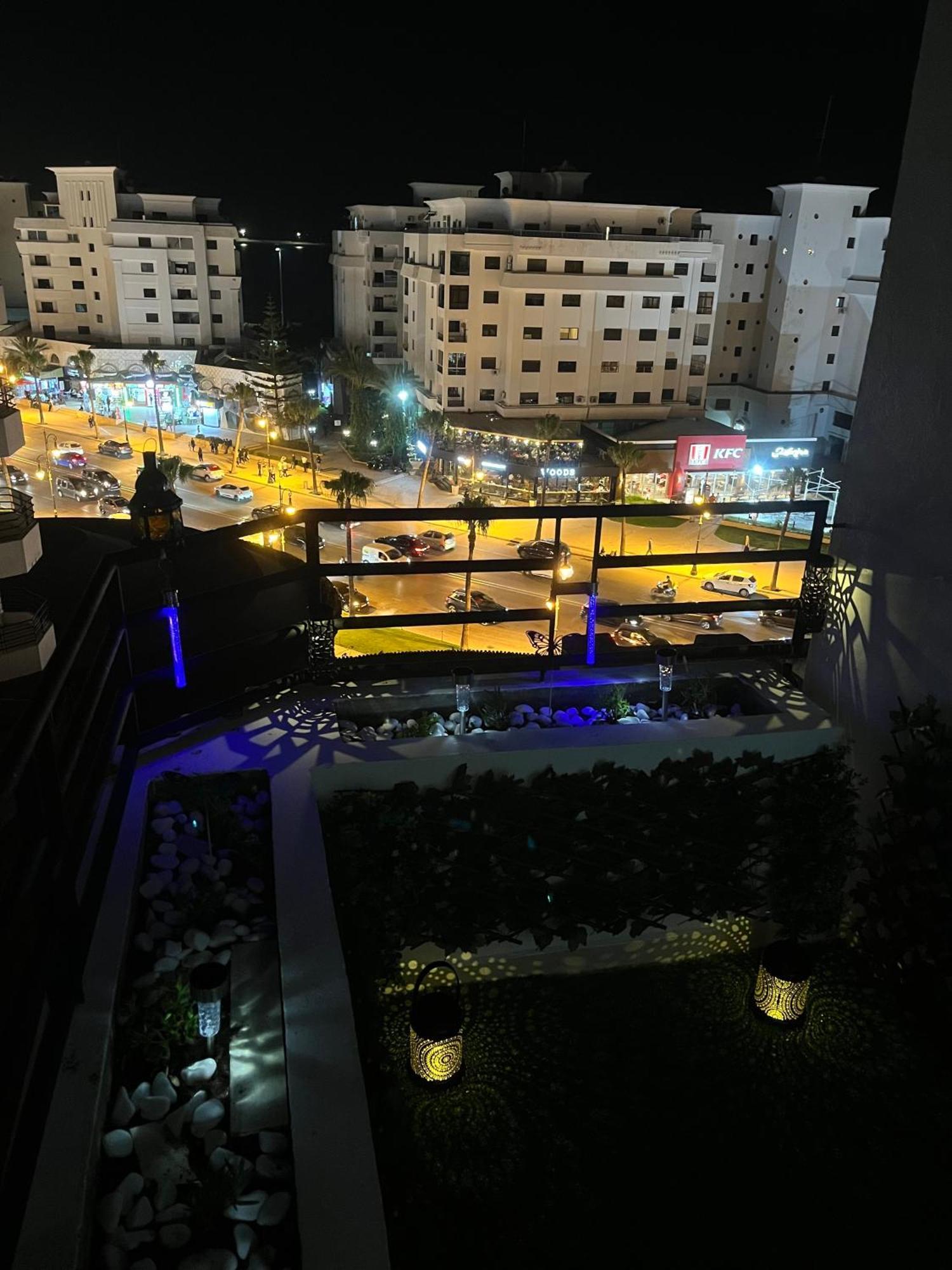 Bright Apartment With Sea View, Few Steps Away From The Tgv Tanger Kültér fotó